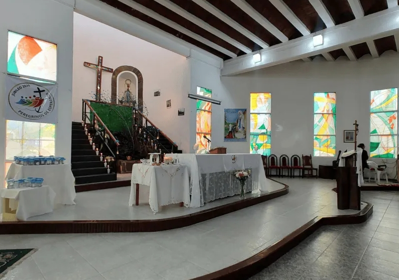 Un cura, un monaguillo y varios fieles terminaron intoxicados dentro de una iglesia por este motivo