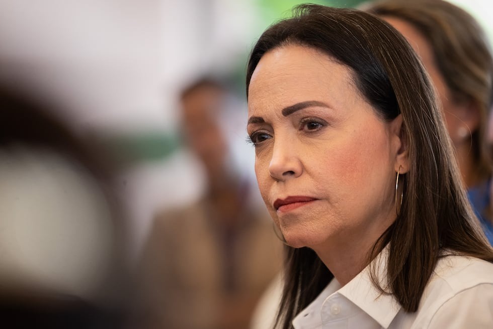 VIDEO: la televisión venezolana se autocensura y omite el Premio Nobel de la Paz para María Corina Machado