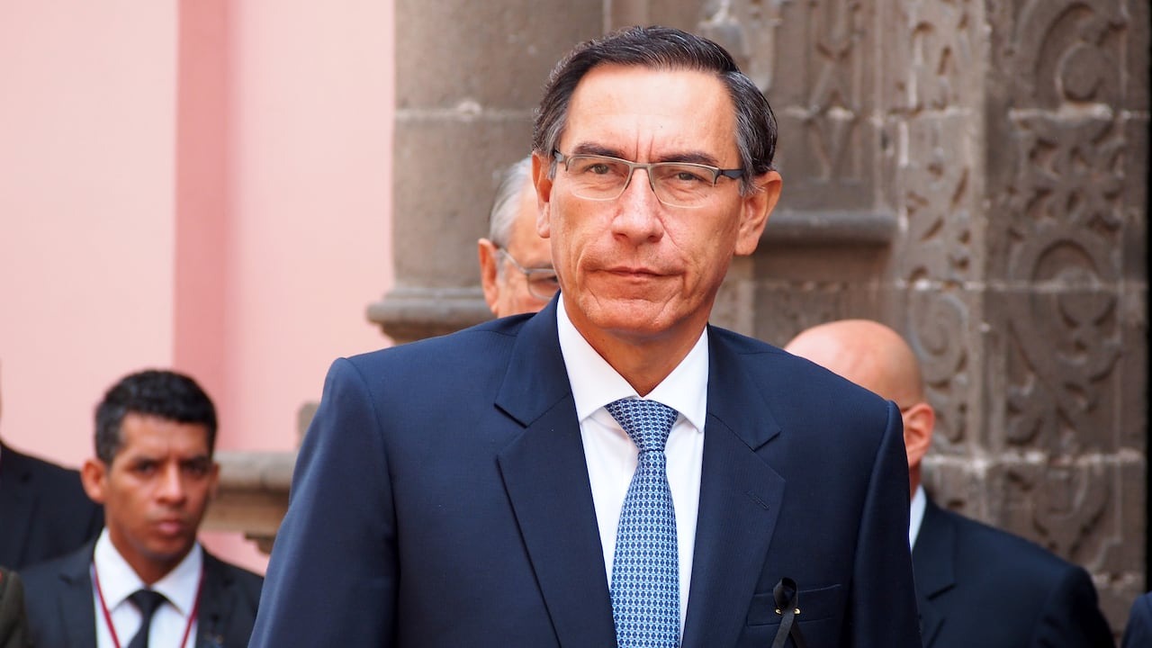 Dictaron prisión preventiva a Vizcarra por presuntos sobornos antes de su mandato presidencial en Perú