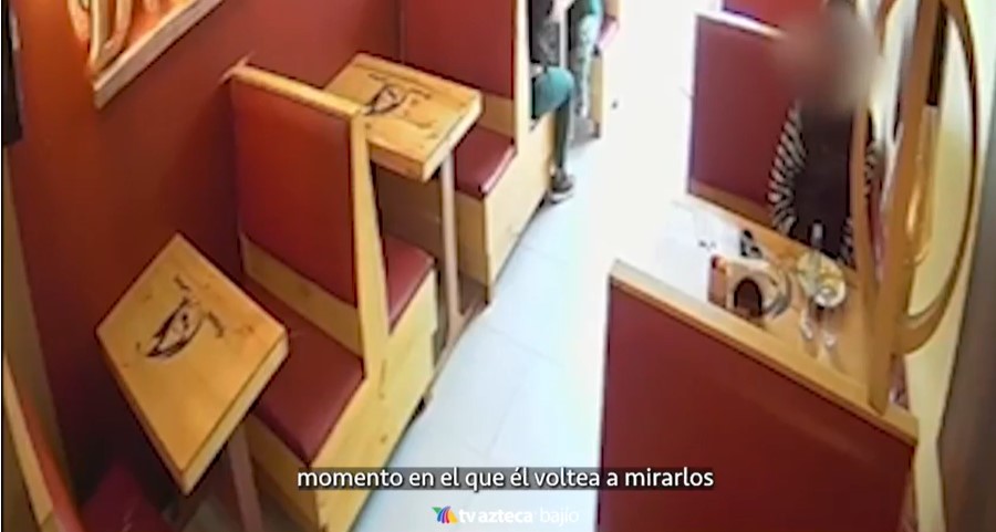 Captaron a joven venezolano realizando tocamientos indebidos en pleno restaurante en México