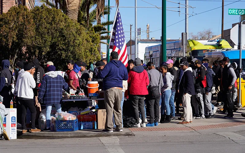 "Tenemos miedo, ya casi no salimos": el día a día de inmigrantes latinos en Tampa