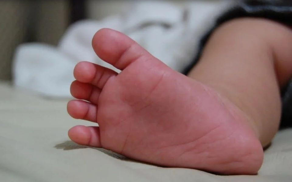 Indignación por la muerte de una bebé de un mes tras mutilación genital femenina