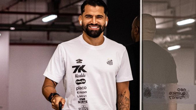 ¿Se va a o se queda? Santos definió el futuro de Tomás Rincón