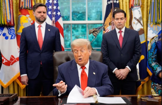 ¿Quién es el heredero del movimiento Maga? Trump mantiene sus opciones abiertas