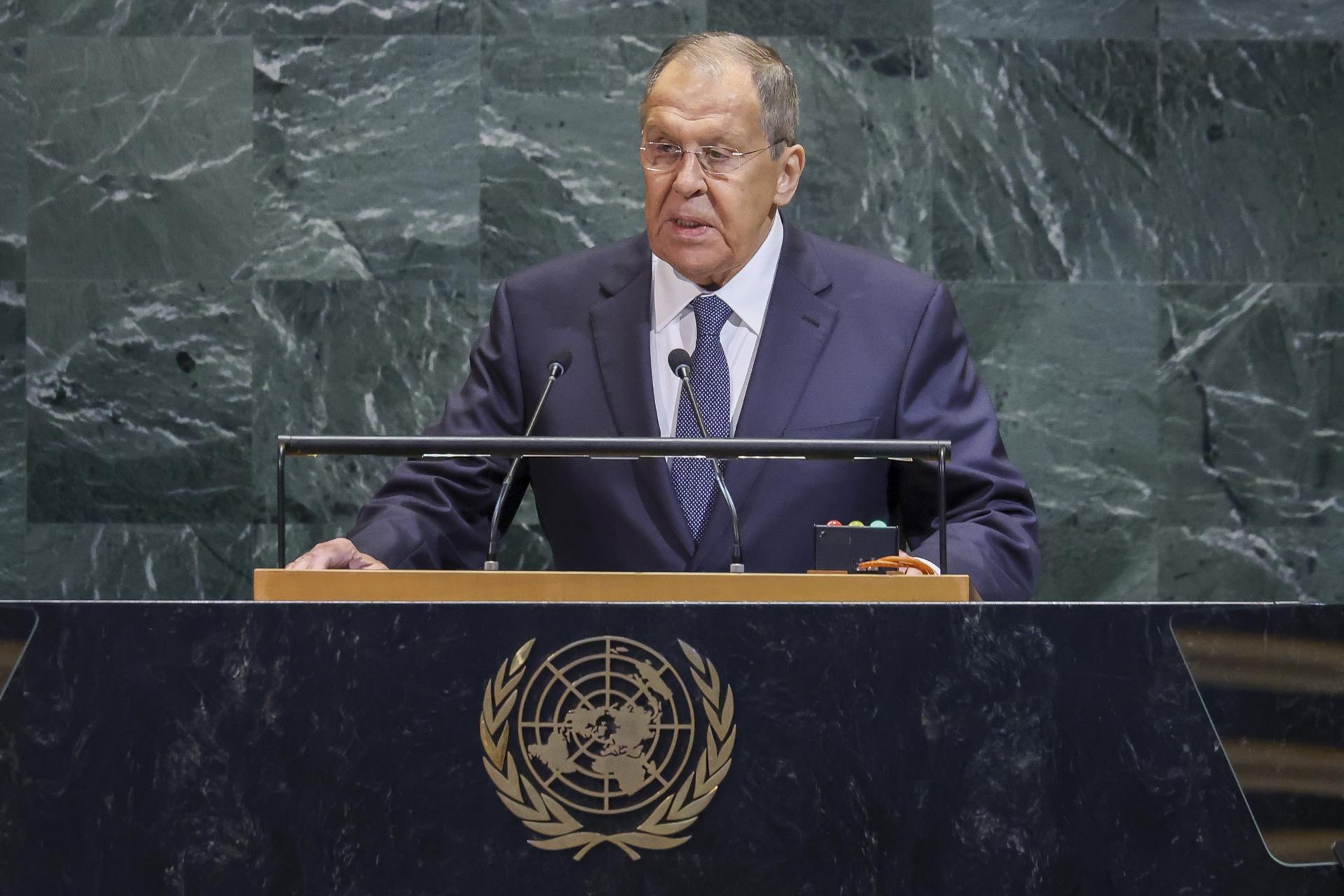 Lavrov criticó en breves palabras el despliegue militar de EEUU en el mar Caribe