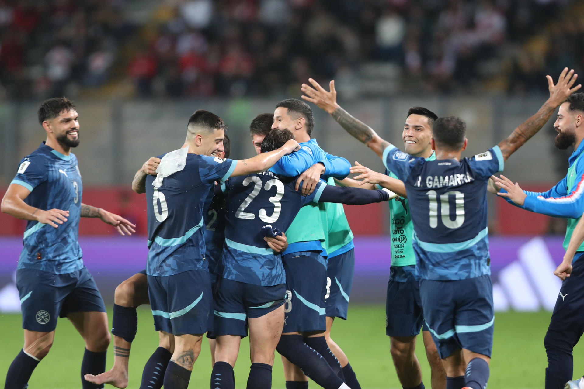 Paraguay cerró con broche de oro las eliminatorias al Mundial tras ganar por primera vez en Lima