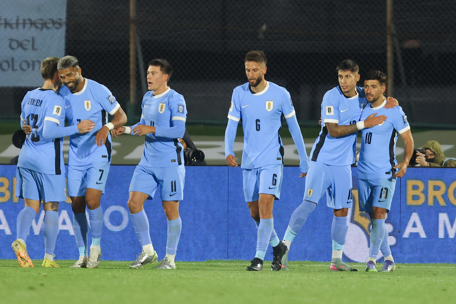 Uruguay selló el boleto a su quinto Mundial consecutivo tras eliminar a Perú