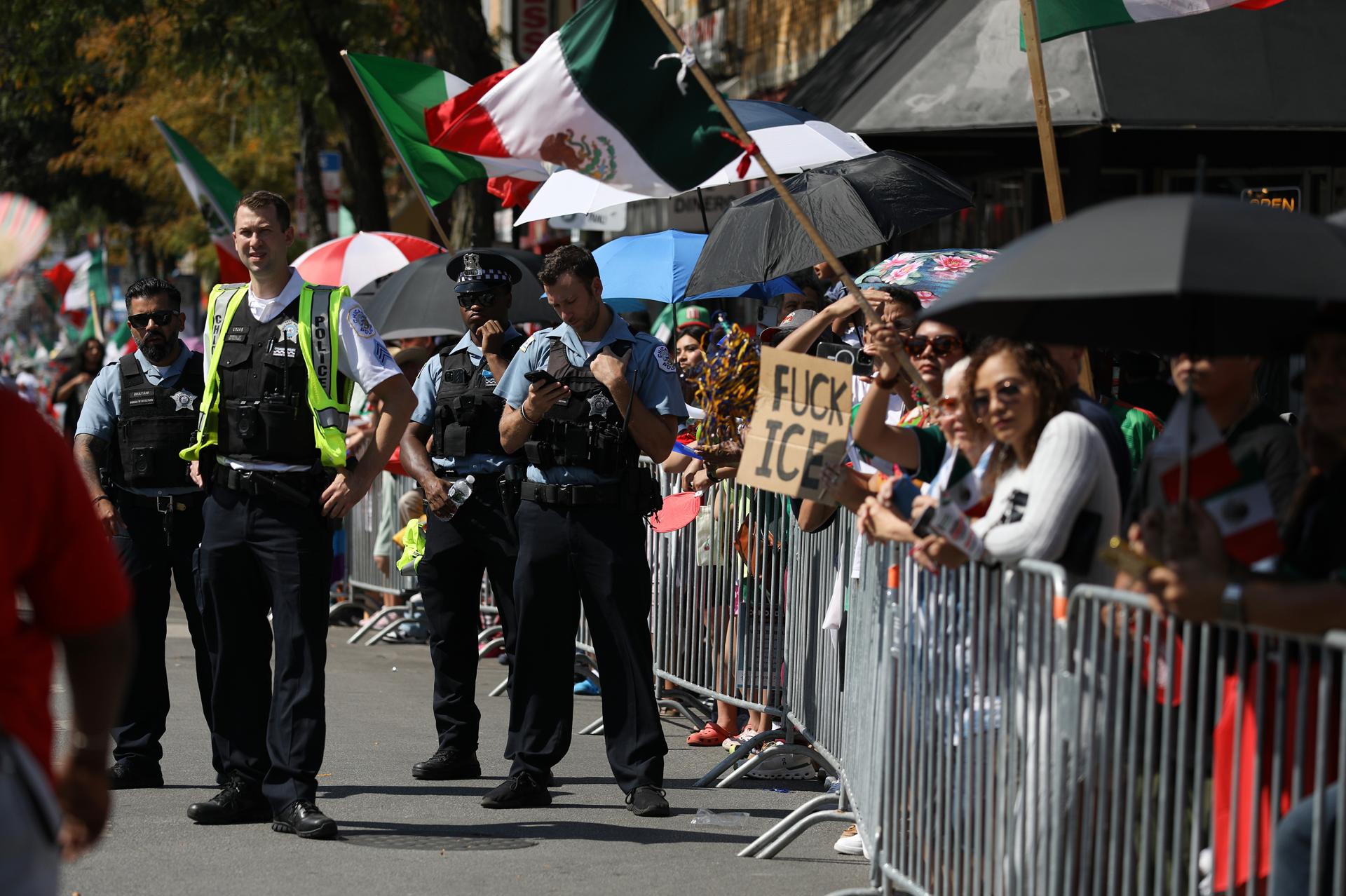 Las redadas migratorias opacan la celebración del Mes de la Herencia Hispana en EEUU
