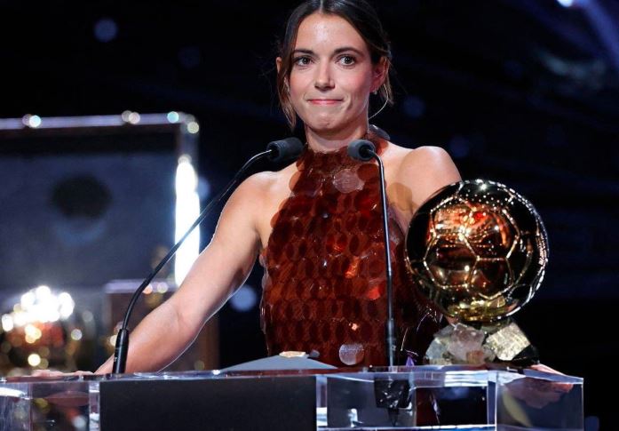 Aitana Bonmatí fue galardonada con el Balón de Oro por tercer año seguido