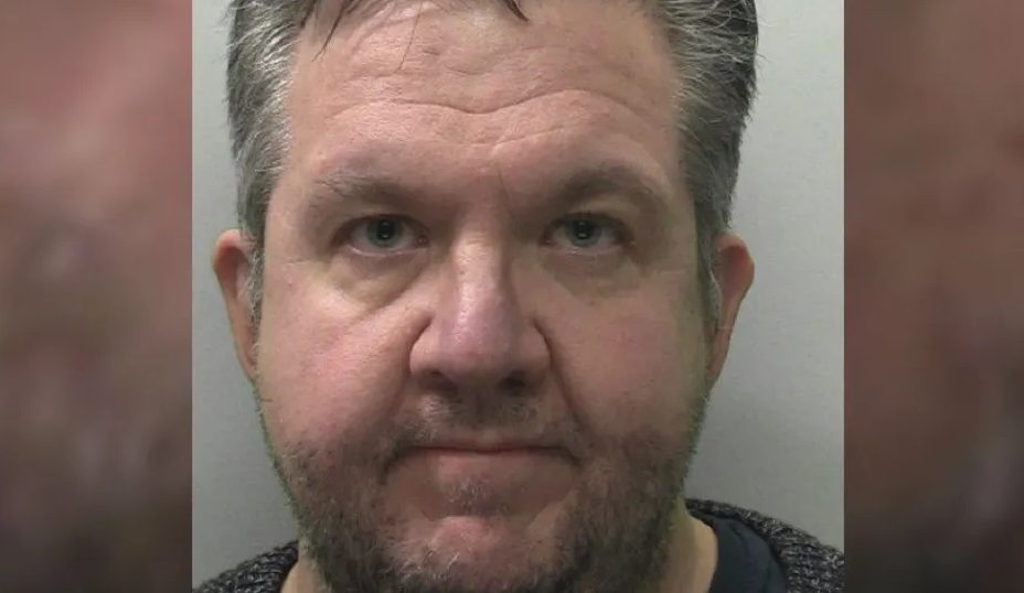 Metió las piernas en hielo seco por un oscuro fetiche y acabó amputado y en la cárcel