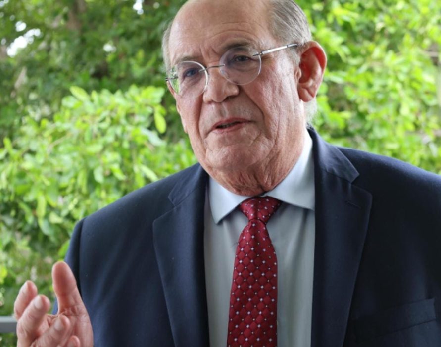 Omar González: Suspender vuelos despeja el camino a la libertad