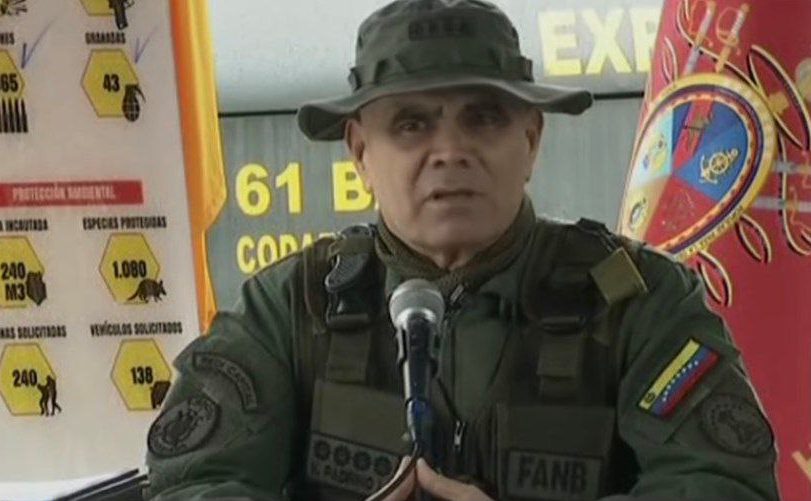 Vladimir Padrino López notifica que "no está asustado" y se mantiene "alerta" frente a EEUU