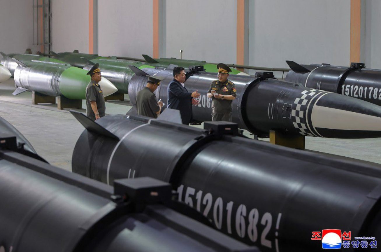 Kim Jong-un supervisó la "prueba final" del motor para el nuevo misil intercontinental norcoreano