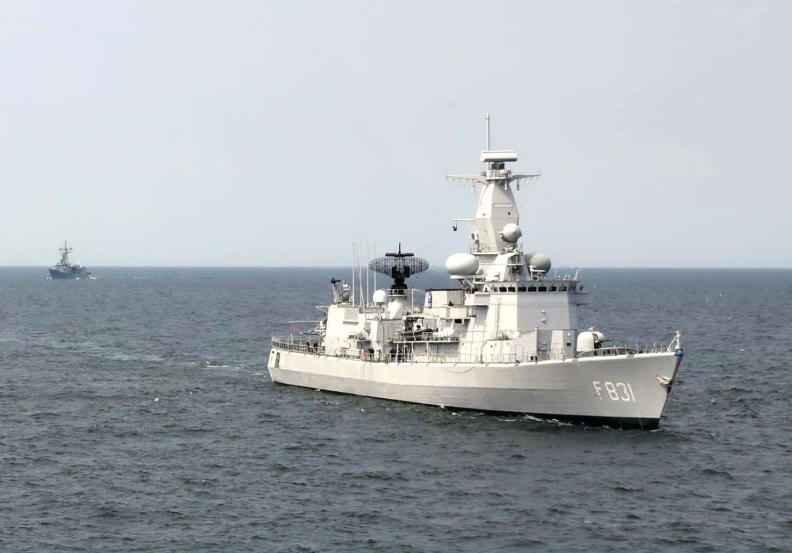 Fragata multiusos de la Marina Real Holandesa atracó en Curazao entre tensiones en el Caribe