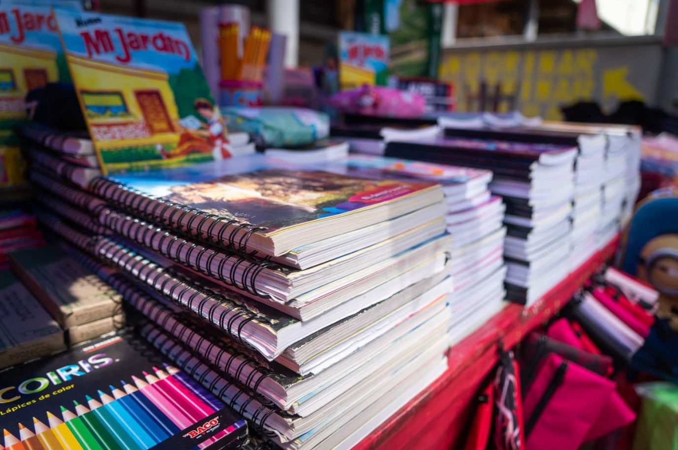 Editoriales alertan sobre encarecimiento de libros en pleno regreso a clases en Venezuela