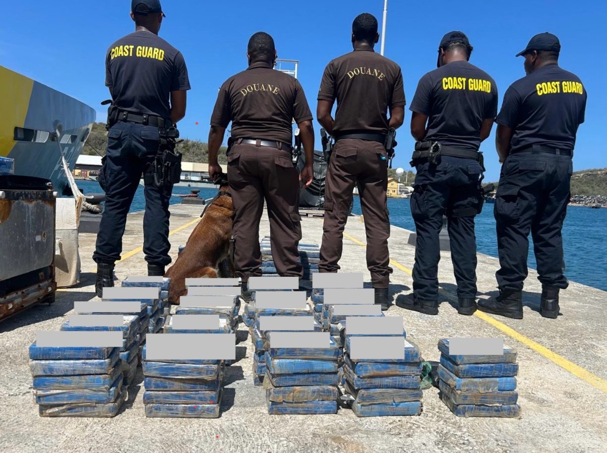 Autoridades de Curazao incautaron una lancha rápida con más de 200 kilos de droga