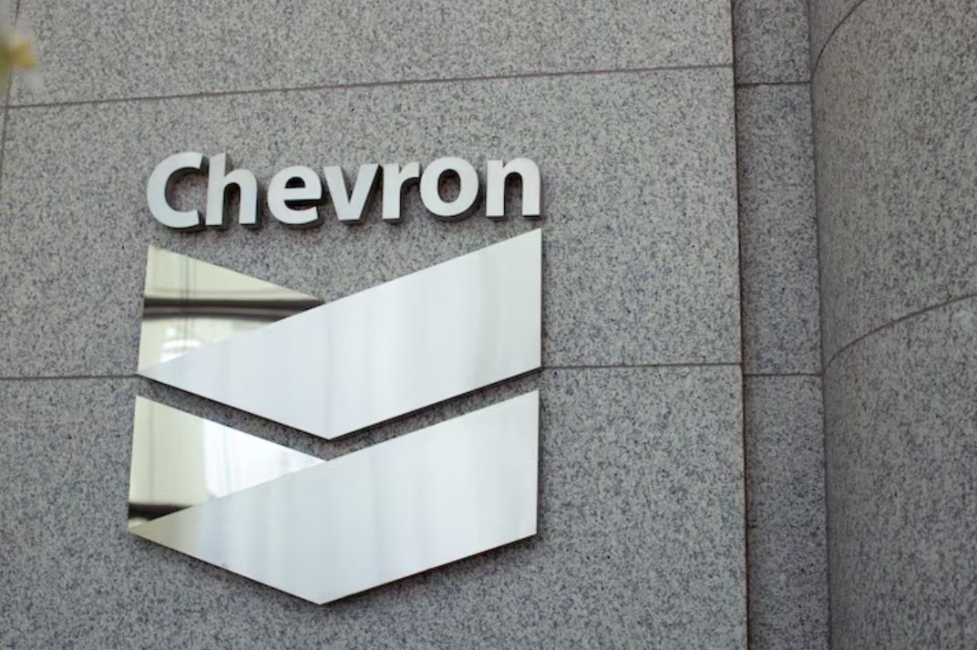 Chevron espera impacto trimestral de hasta 400 millones de dólares por acuerdo con Hess