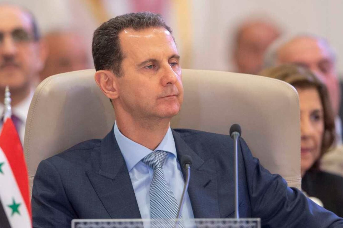 Juez sirio emitió orden de arresto en ausencia contra Bachar al Asad