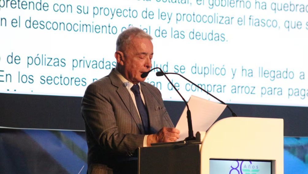 Álvaro Uribe: Comunismo es acabar la plata ajena