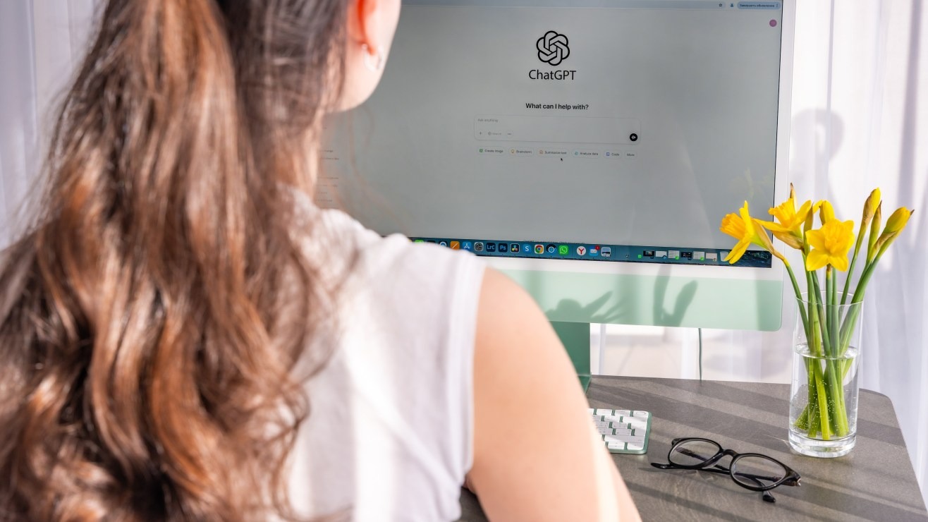 ChatGPT identificará si un usuario es menor de 18 años y bloqueará contenido inapropiado