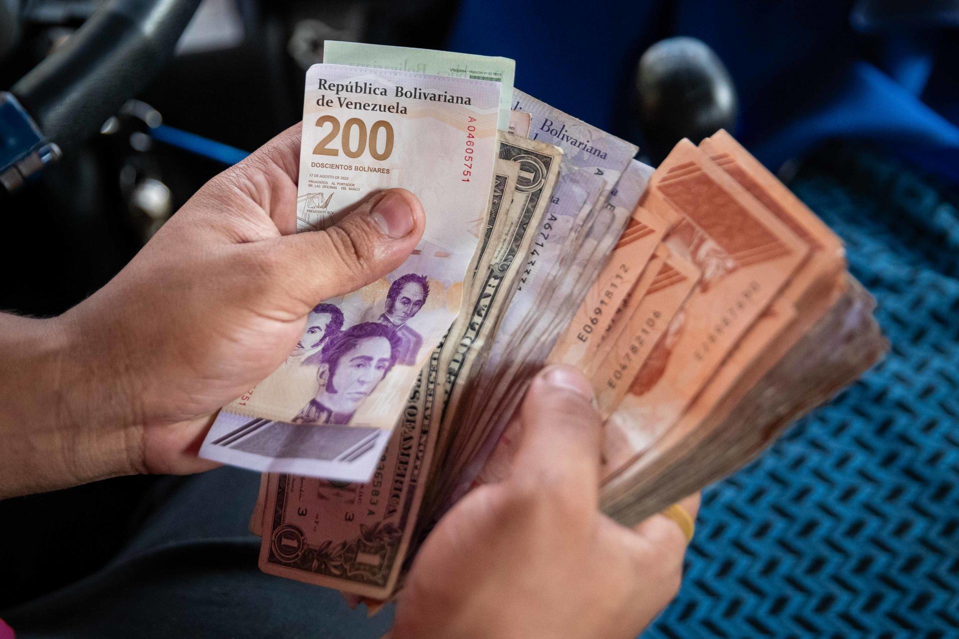 La paradoja económica de una Venezuela desigual: entre anaqueles llenos y bolsillos vacíos