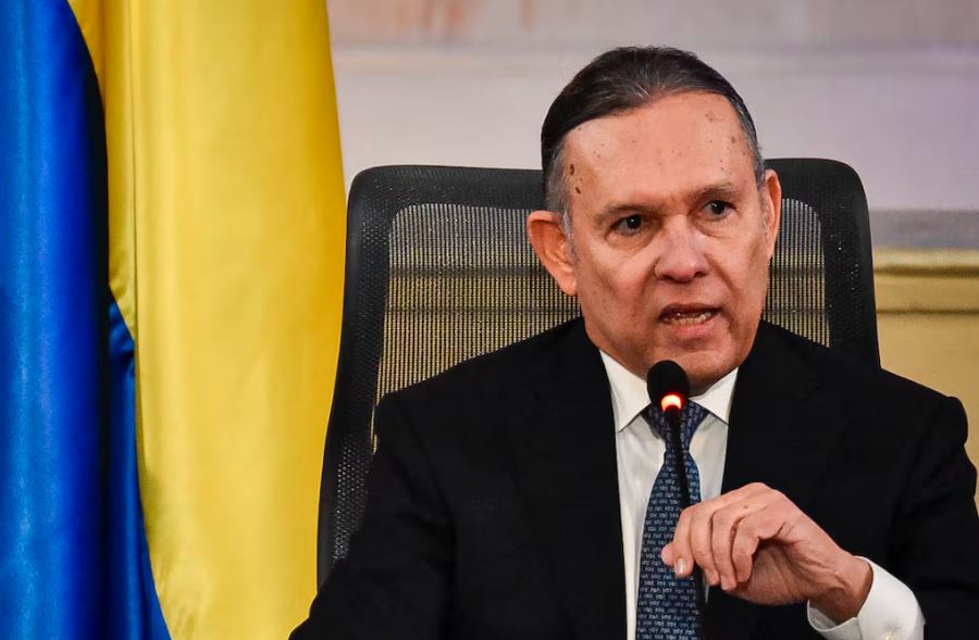 Efraín Cepeda, expresidente del Senado, anunció su candidatura a la presidencia de Colombia