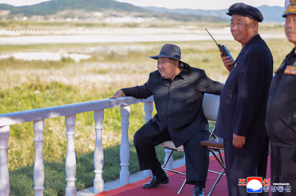 Kim Jong-un acelera los ensayos con drones suicidas y ordena modernizar el arsenal norcoreano con IA