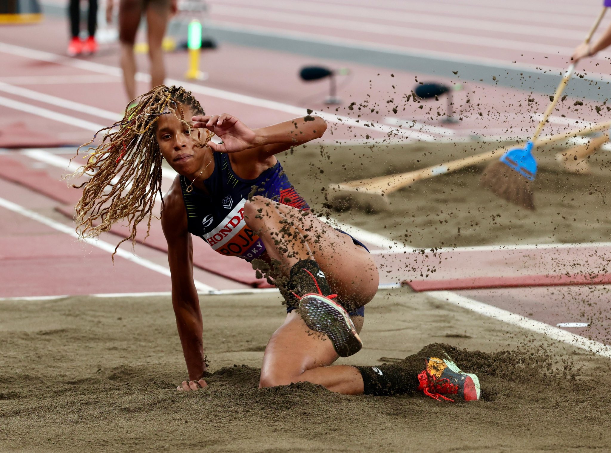 Yulimar Rojas recupera la sonrisa dos años después