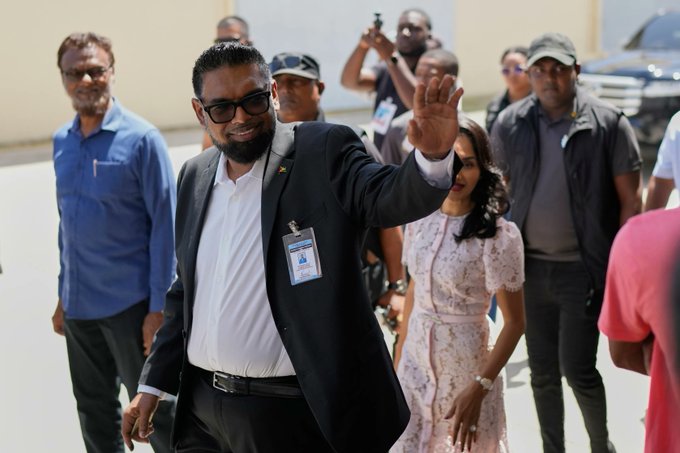 Irfaan Ali jura como presidente con un llamado a la unidad para el desarrollo de Guyana