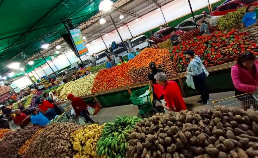 Del supermercado a las ferias: cómo compran más barato los caraqueños