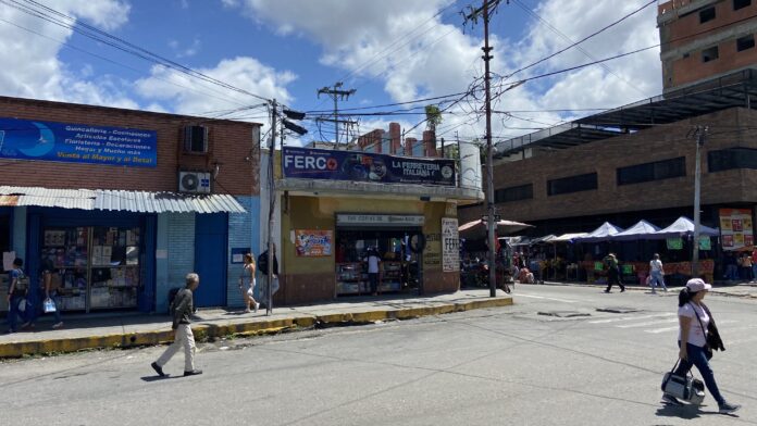 Habitantes de la carrera 21 de Barquisimeto tienen tres semanas sin luz