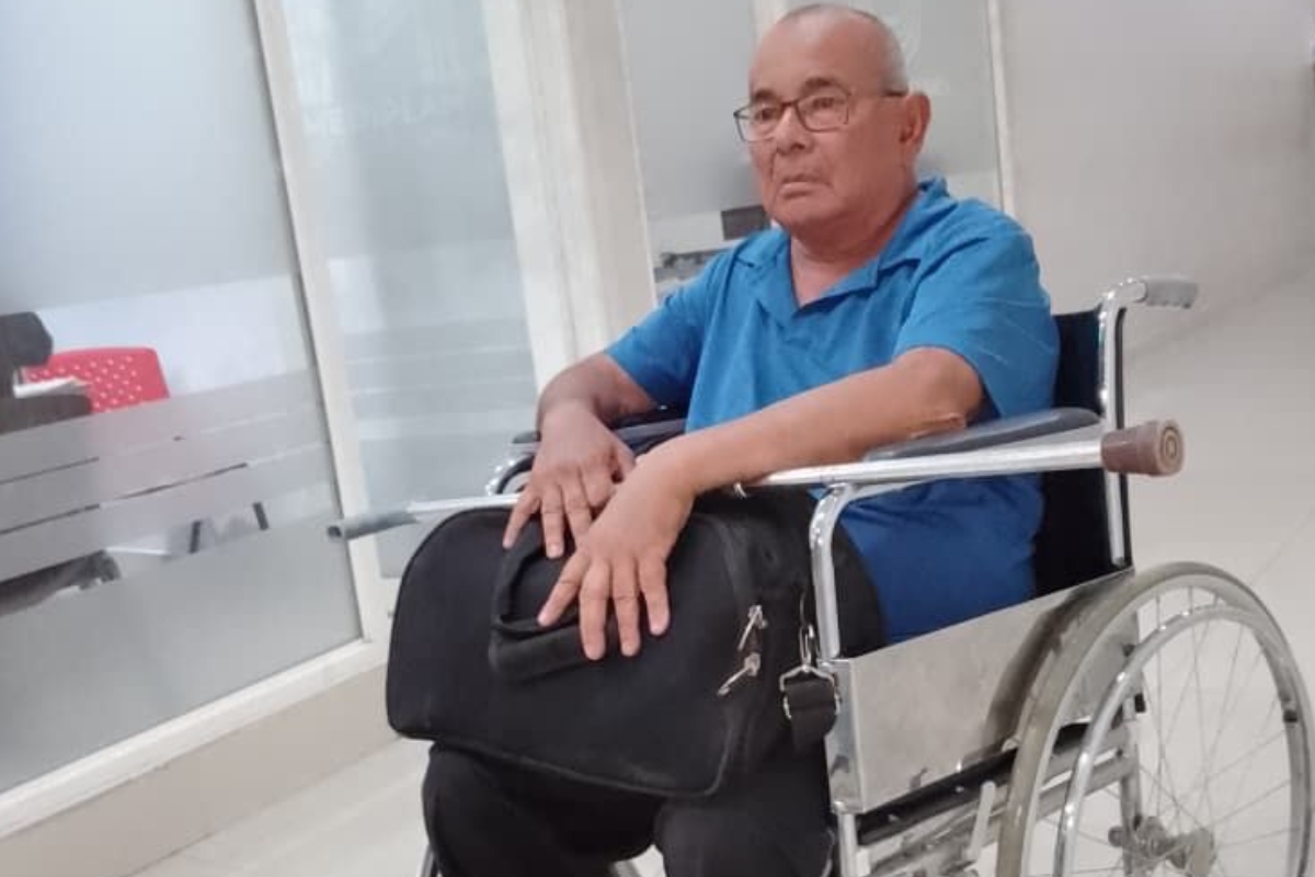 Oficial de bomberos que salvó muchas vidas solicita respaldo oficial para volver a caminar