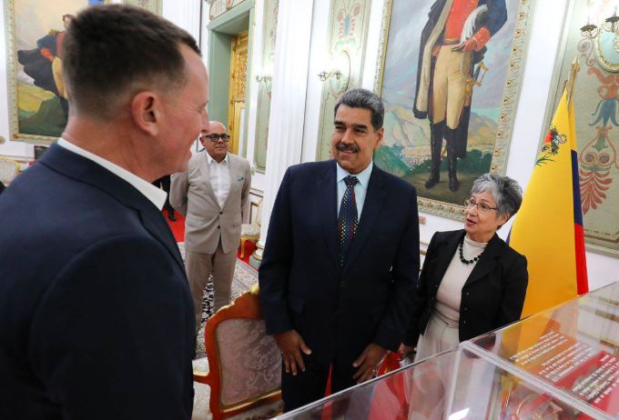 Reuters: Nicolás Maduro ofreció a EEUU abrir un canal de diálogo directo con Richard Grenell