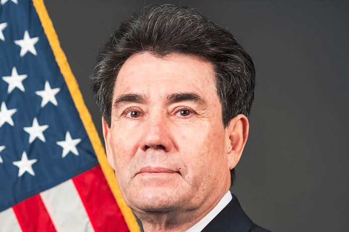 Veterano de EEUU dio detalles sobre opciones que le quedan a Maduro para negociar su salida (VIDEO)