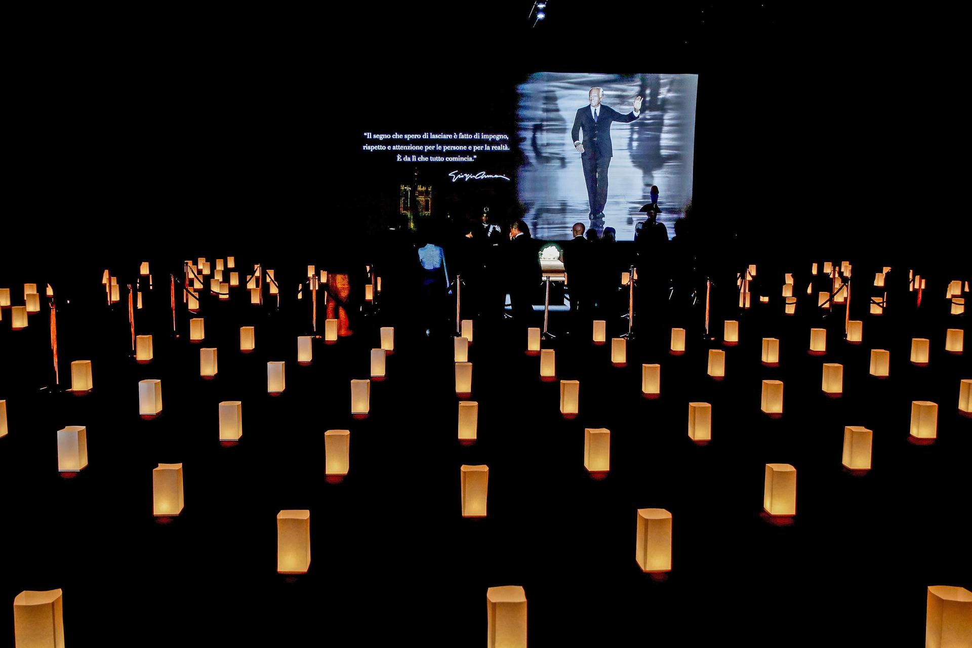 Milán da el último adiós al rey de la moda, Giorgio Armani (FOTOS)