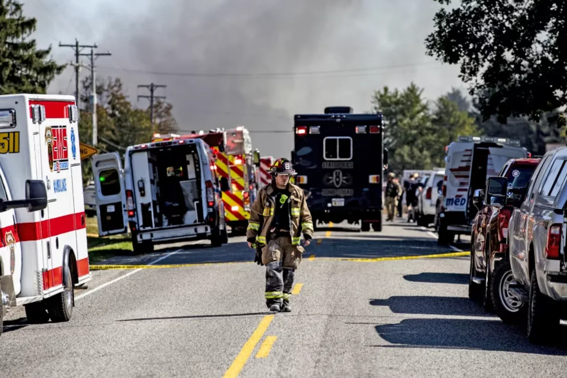 ¿Cómo ocurrió el tiroteo masivo y el incendio devastador en una iglesia de Michigan?