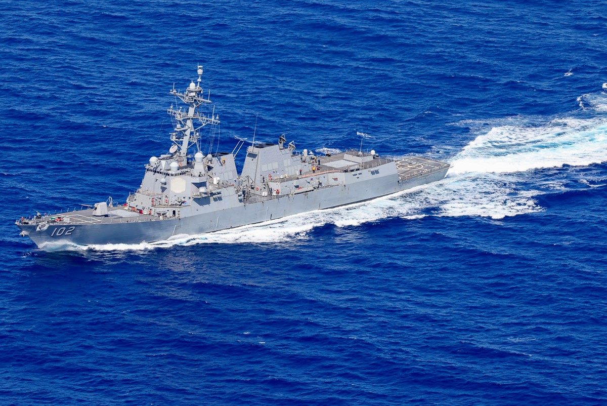 USS Sampson regresó a Panamá para combatir "la influencia extranjera maligna"