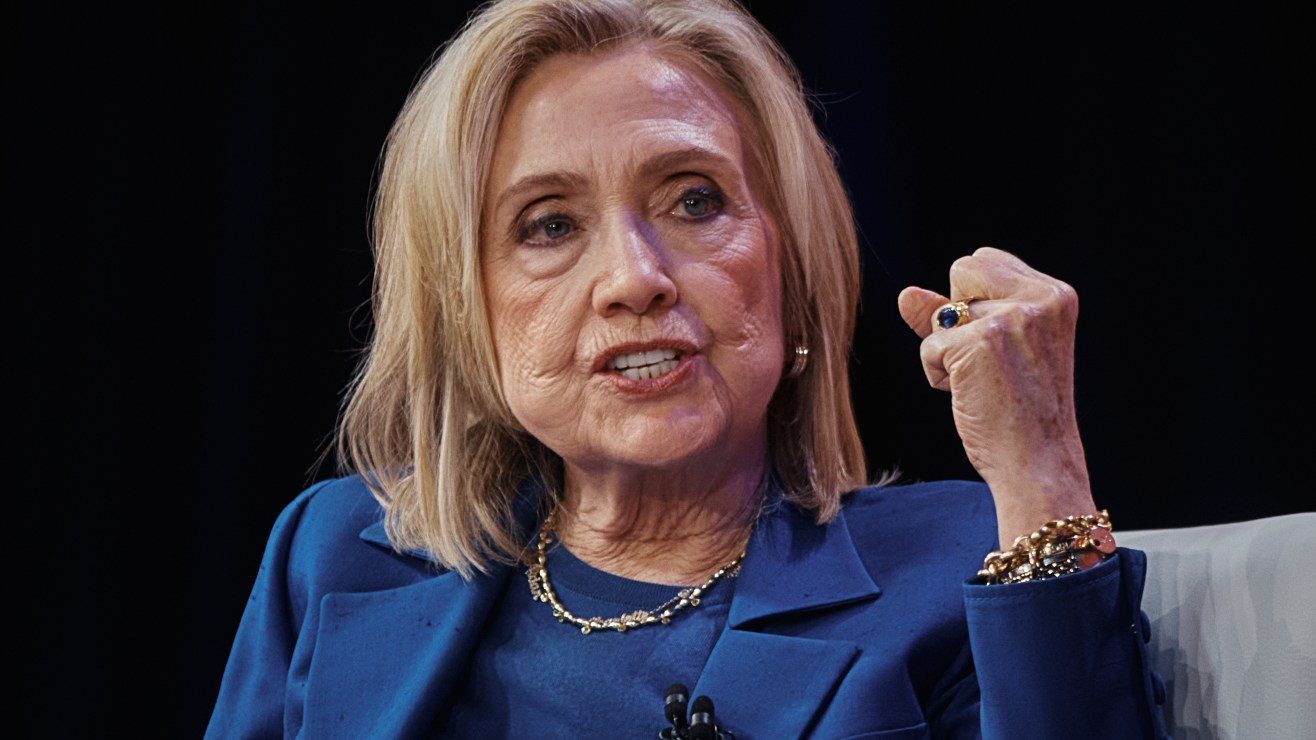 Hillary Clinton criticó a Donald Trump por la ofensiva estadounidense en el Caribe