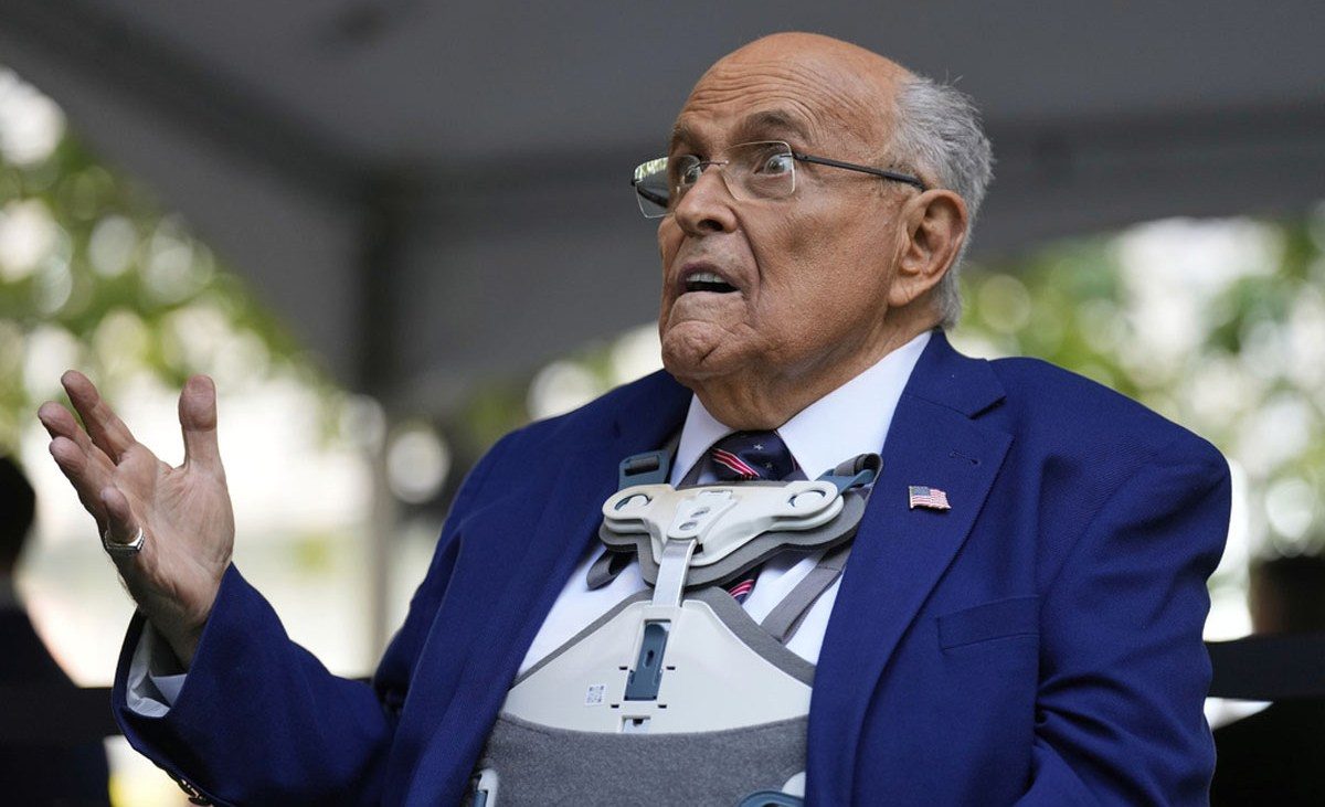 Rudy Giuliani resolvió demanda presentada en su contra por 1,300 millones de dólares