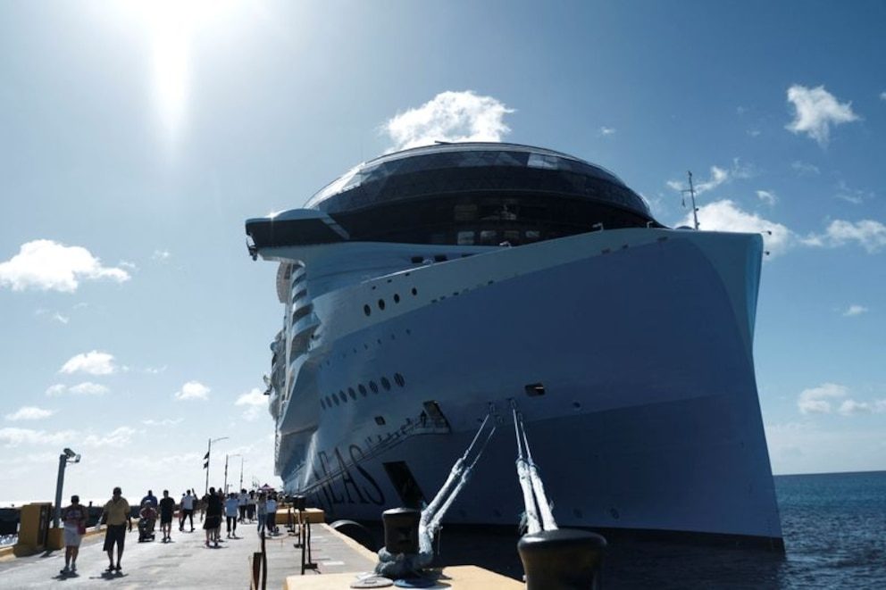 Más de 70 pasajeros enfermaron por un virus en crucero de Royal Caribbean antes de llegar a Miami