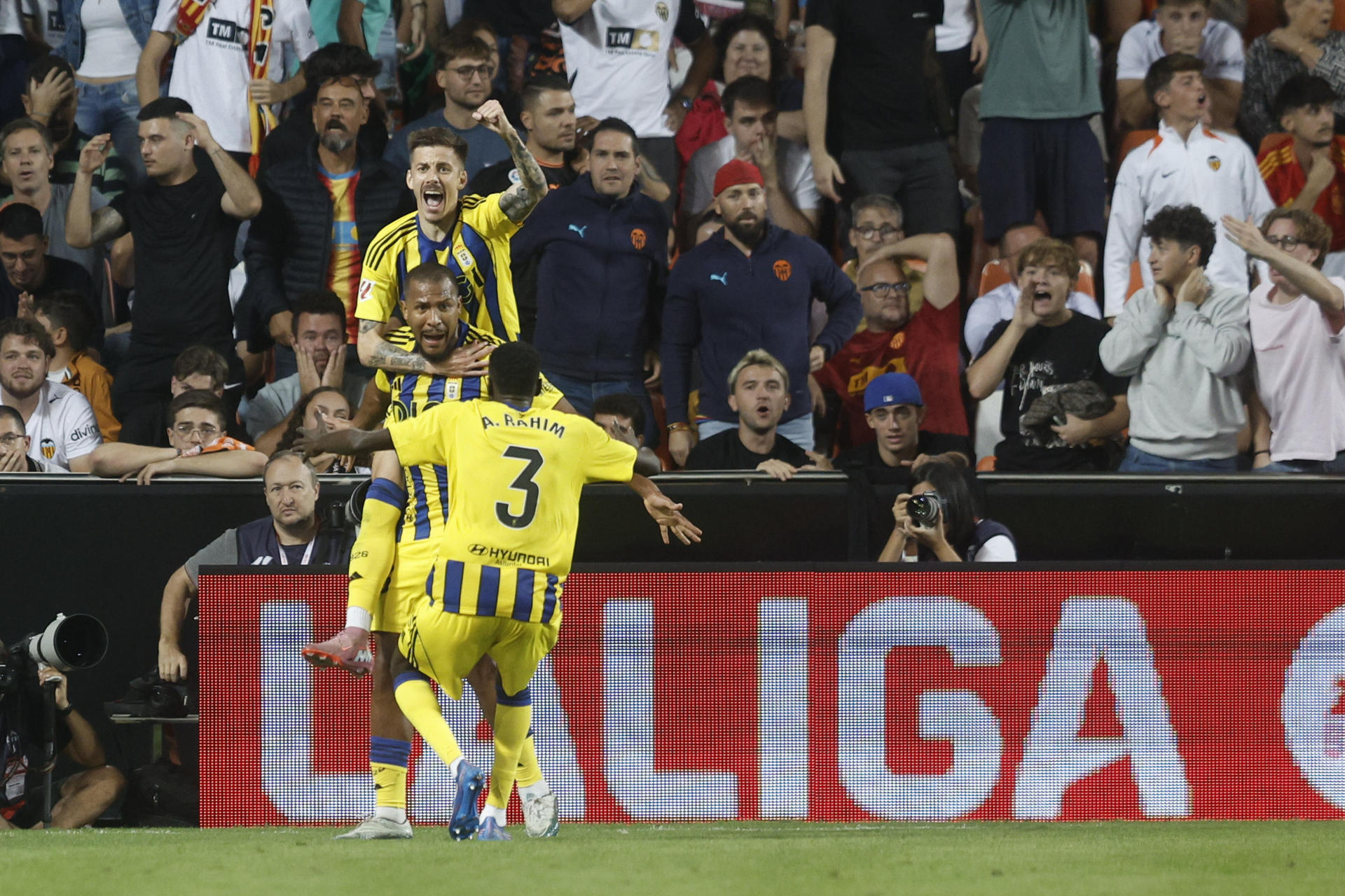 GOLAZO de Salomón Rondón selló remontada agónica del Real Oviedo ante Valencia (Video)