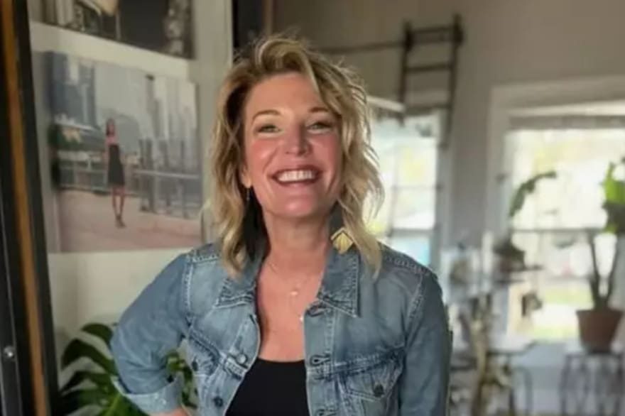 Influencer cristiana de Austin reveló la manera insólita en la que descubrió infidelidad de su esposo