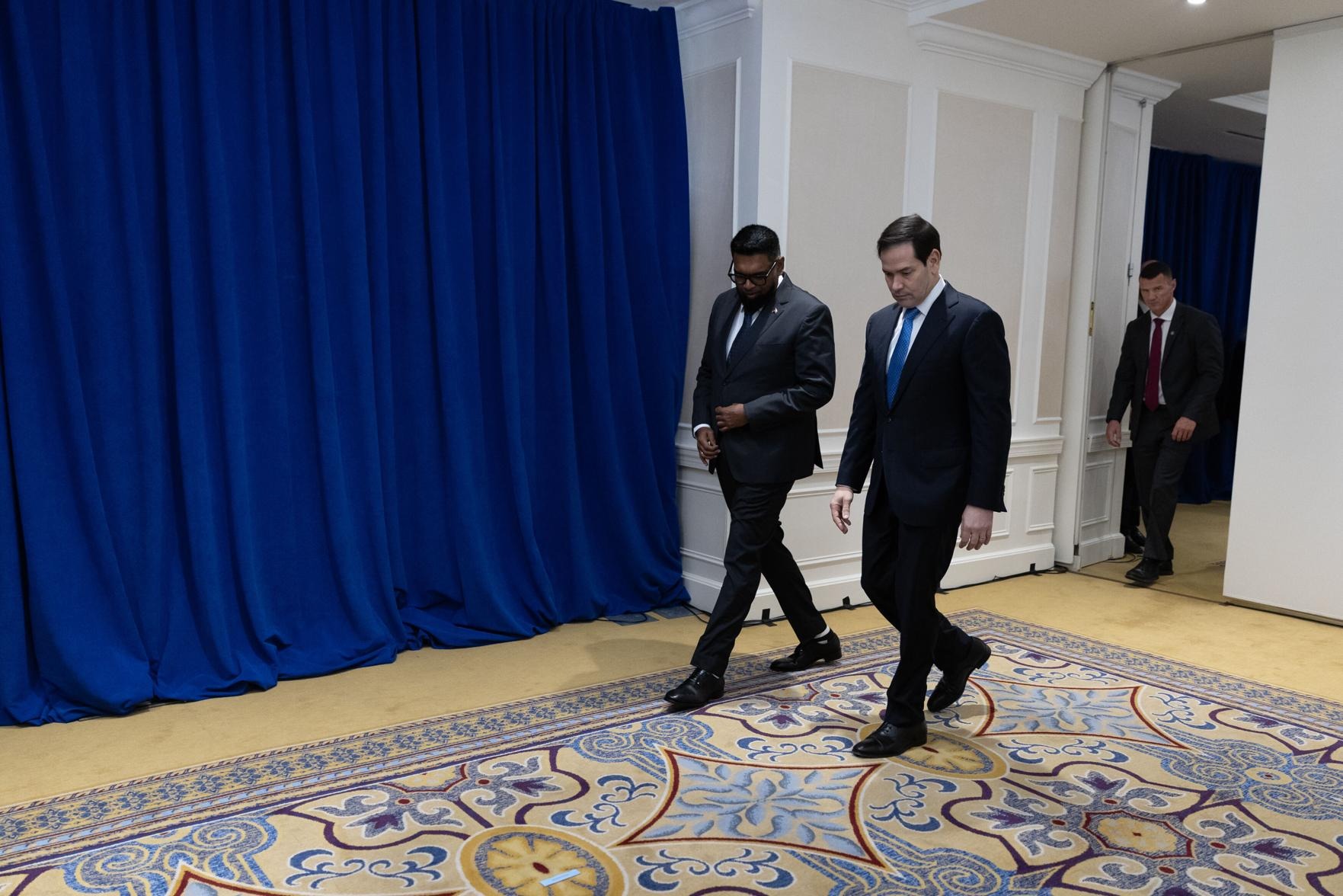 Guyana y EEUU reforzaron alianza en la lucha contra el narcotráfico, en medio de tensiones con Venezuela