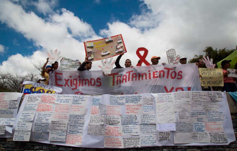 Escasez de medicinas en farmacias del Ivss pone en riesgo a pacientes crónicos y trasplantados