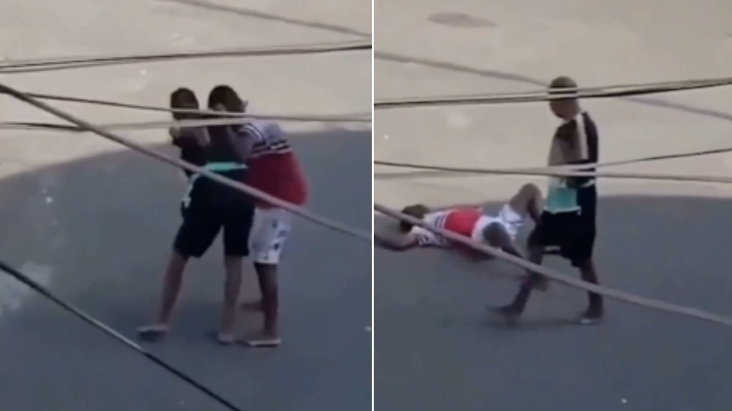 Insólita pelea callejera: joven desafió a un vendedor ambulante sin manos y terminó noqueado (VIDEO)