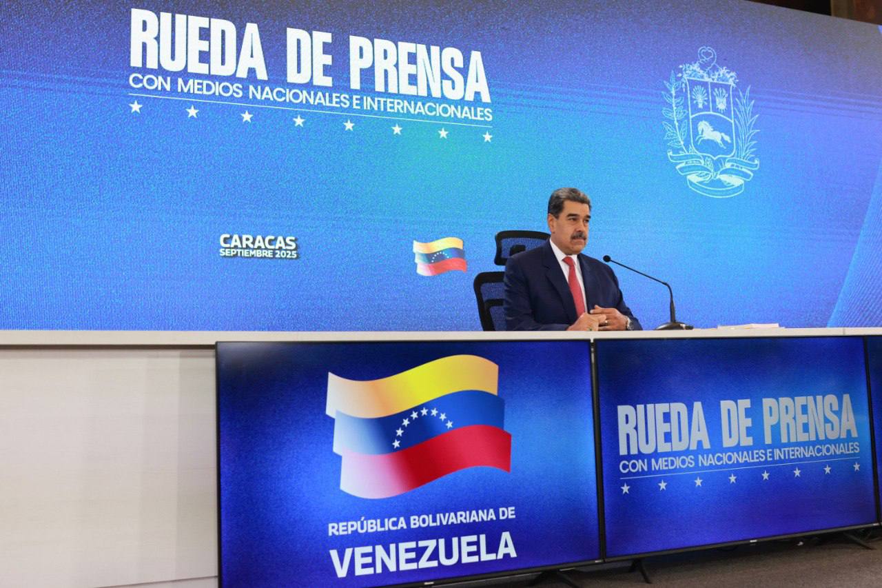 Maduro se victimizó ante presión de EEUU y reveló haber sido "amenazado personalmente"