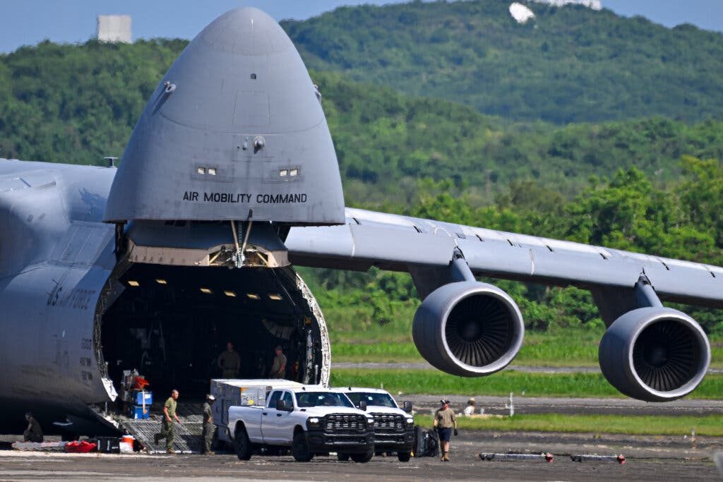 NYT: Tras atacar embarcaciones frente a Venezuela, ¿Trump tiene en la mira a los cárteles mexicanos?