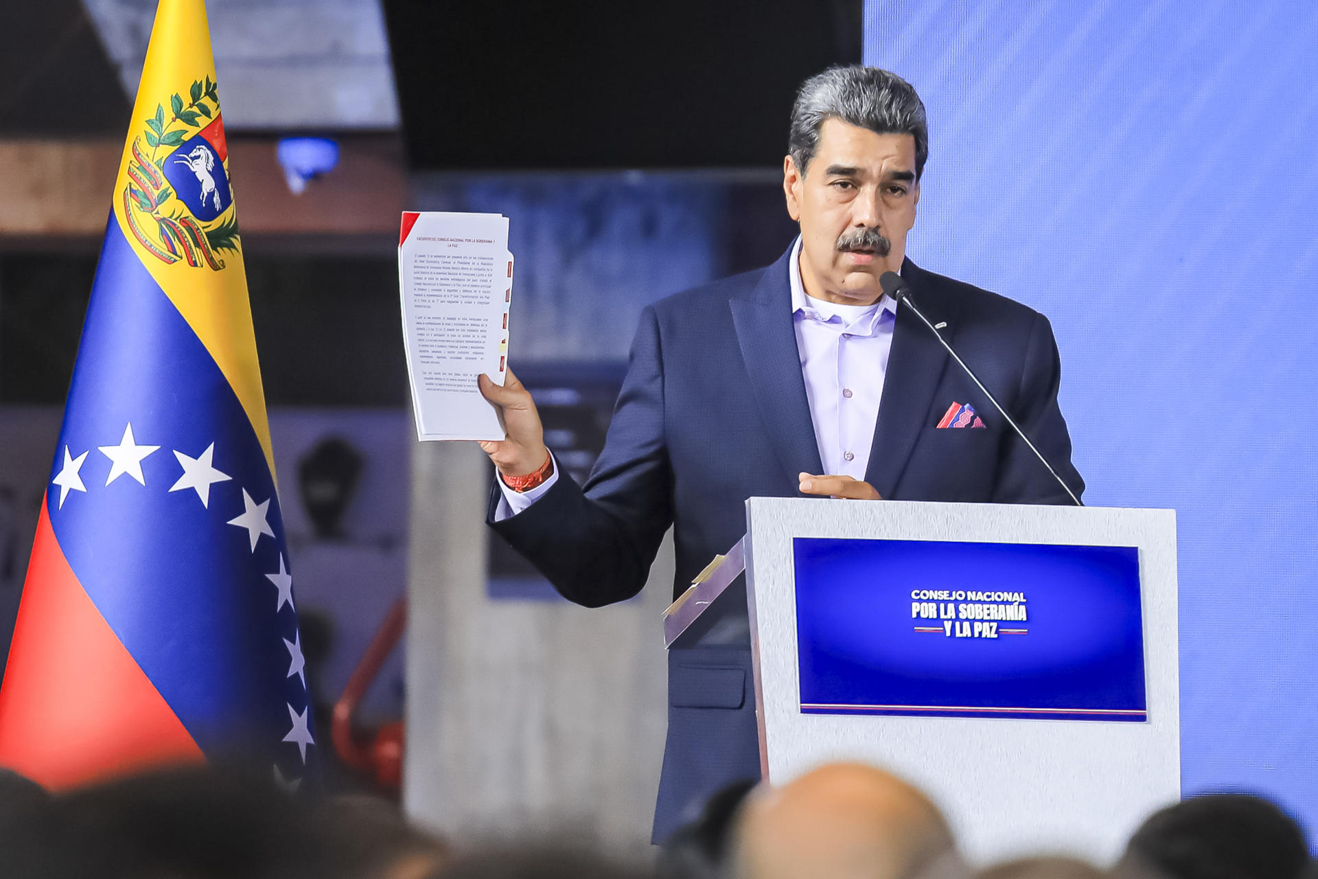 Maduro dijo que se completó el "plan de defensa" en toda Venezuela ante la "amenaza" de EEUU