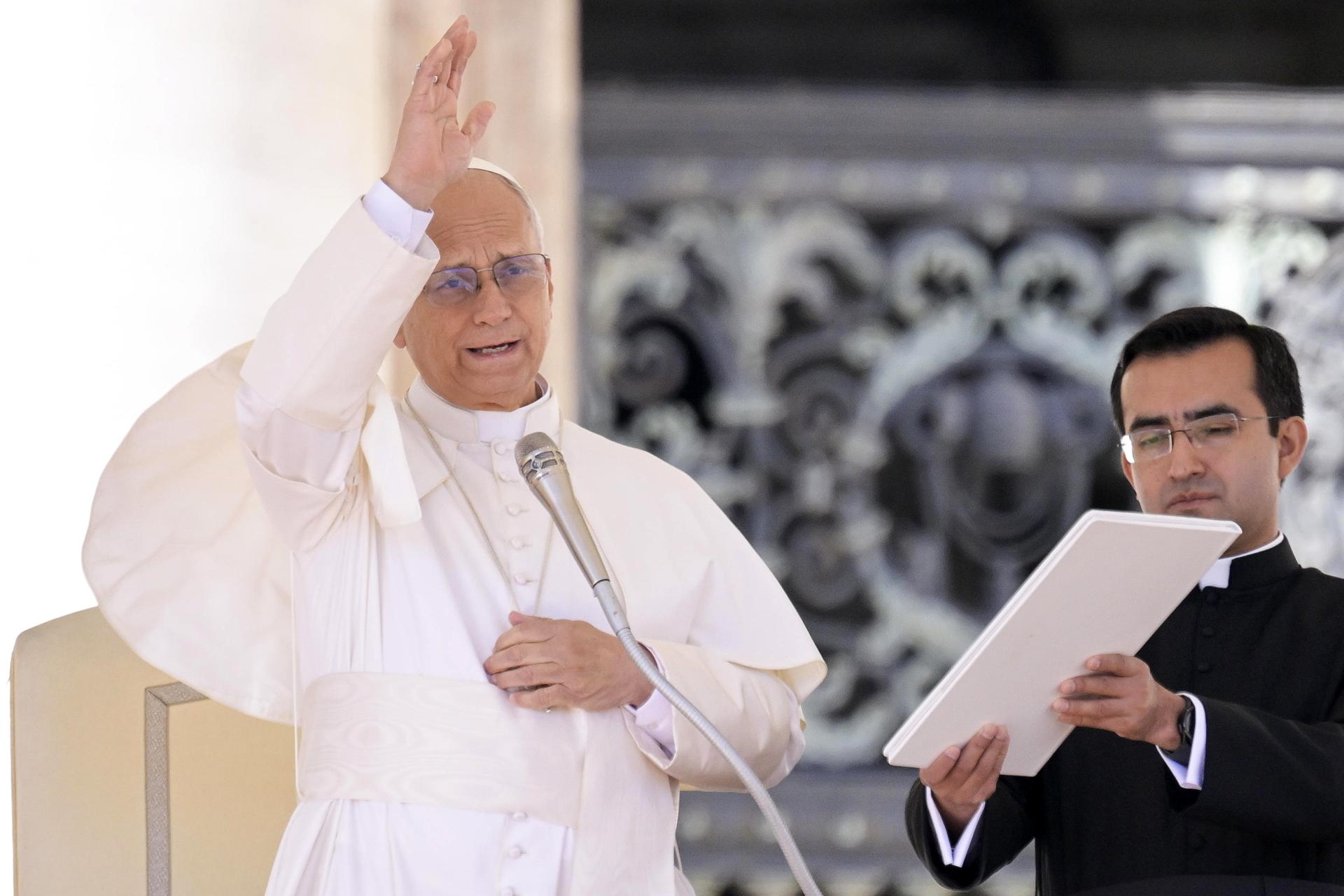 El papa León XIV pidió una "distribución diversa de la riqueza" y una Iglesia que no sirva al dinero