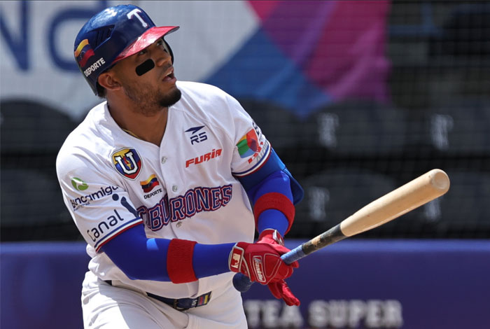 Tiburones salieron del bache con victoria sobre Bravos